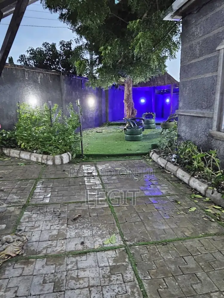 4bdrm Bungalow in Minna for sale