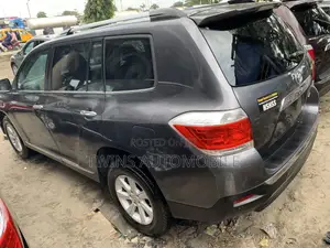 Toyota Highlander Limited 3.5l 4WD 2013 Gray