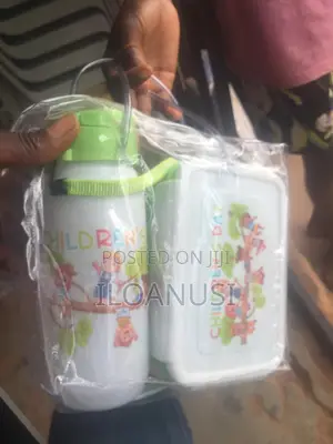 Lunch Box With Water Bottle and Food Container