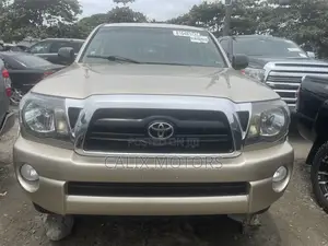 Toyota Tacoma 2008 Gold