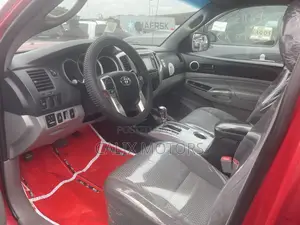 Toyota Tacoma 2014 Red