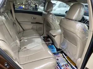 Toyota Venza XLE AWD V6 2013 Brown