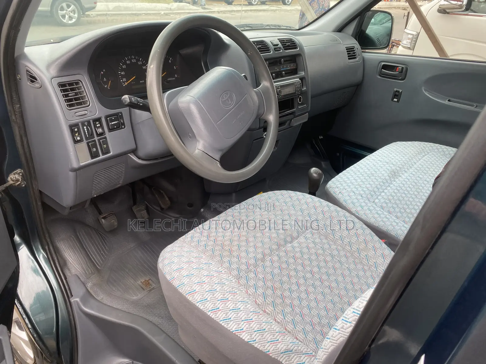 Toyota HiAce 2001 Green