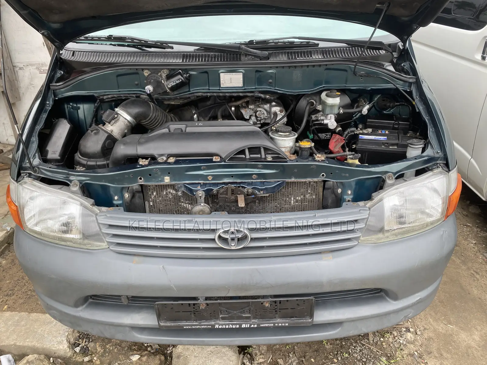 Toyota HiAce 2001 Green