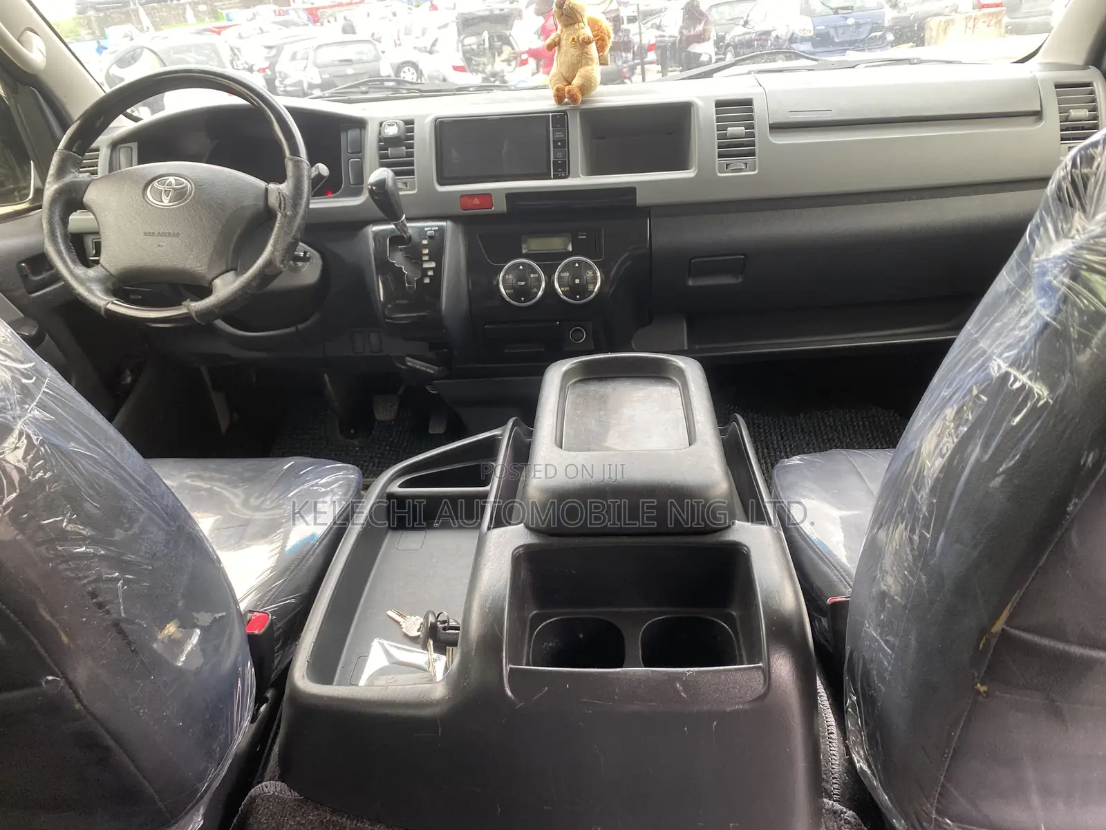 Toyota HiAce 2015 White