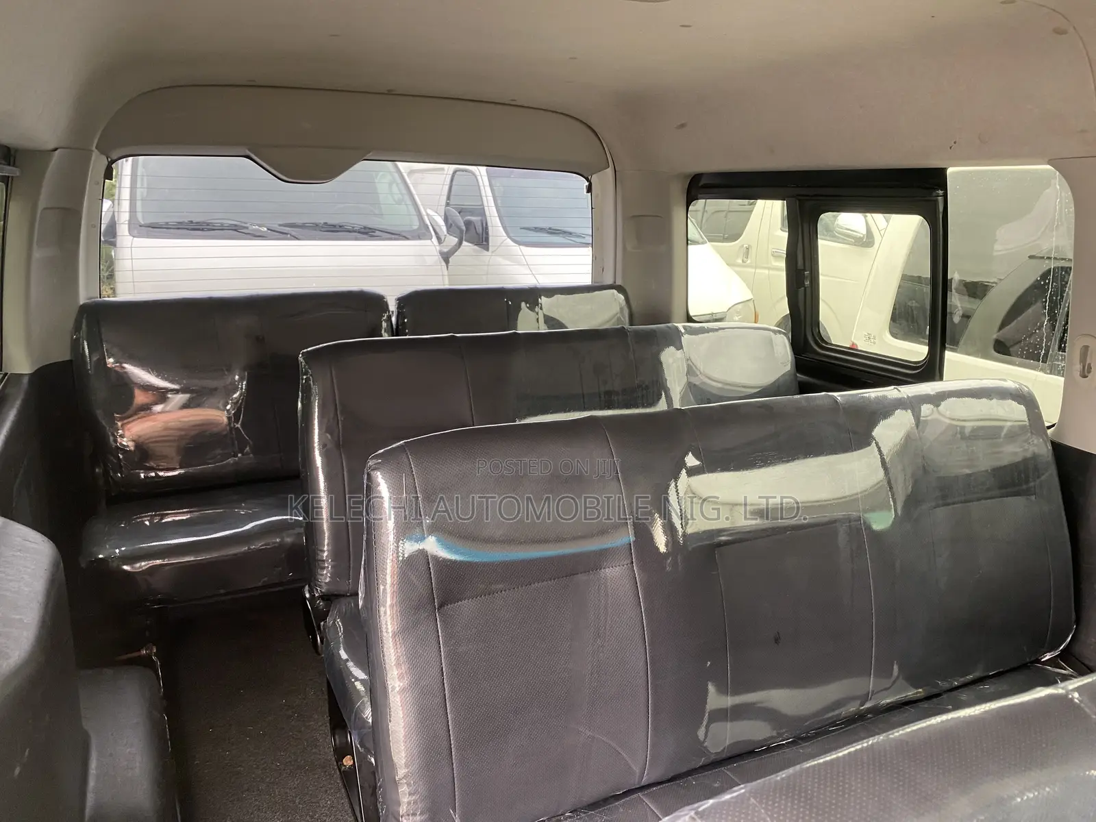 Toyota HiAce 2015 White
