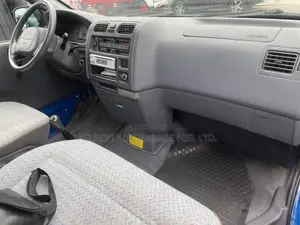 Toyota HiAce 2005 Blue
