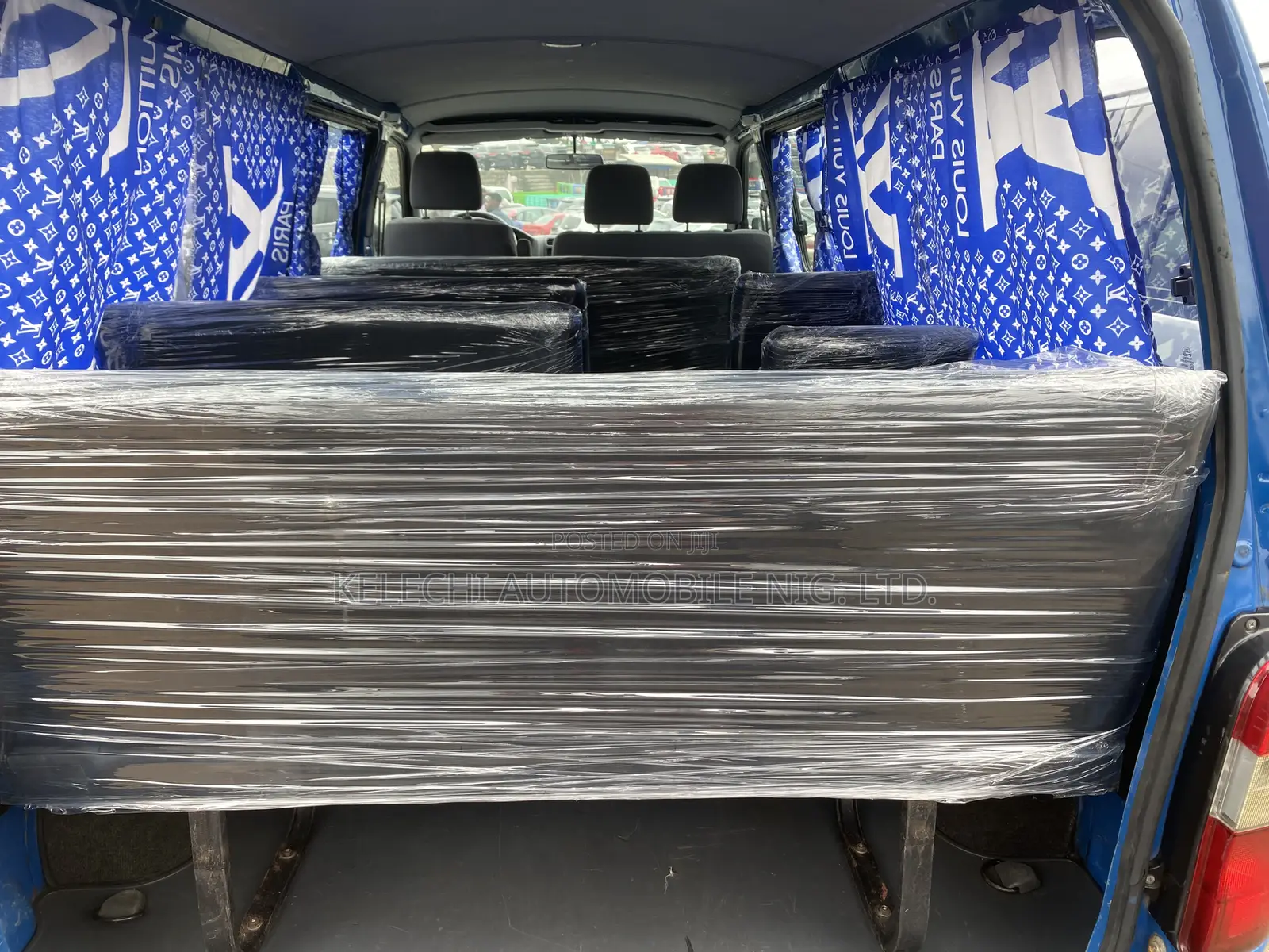 Toyota HiAce 2005 Blue