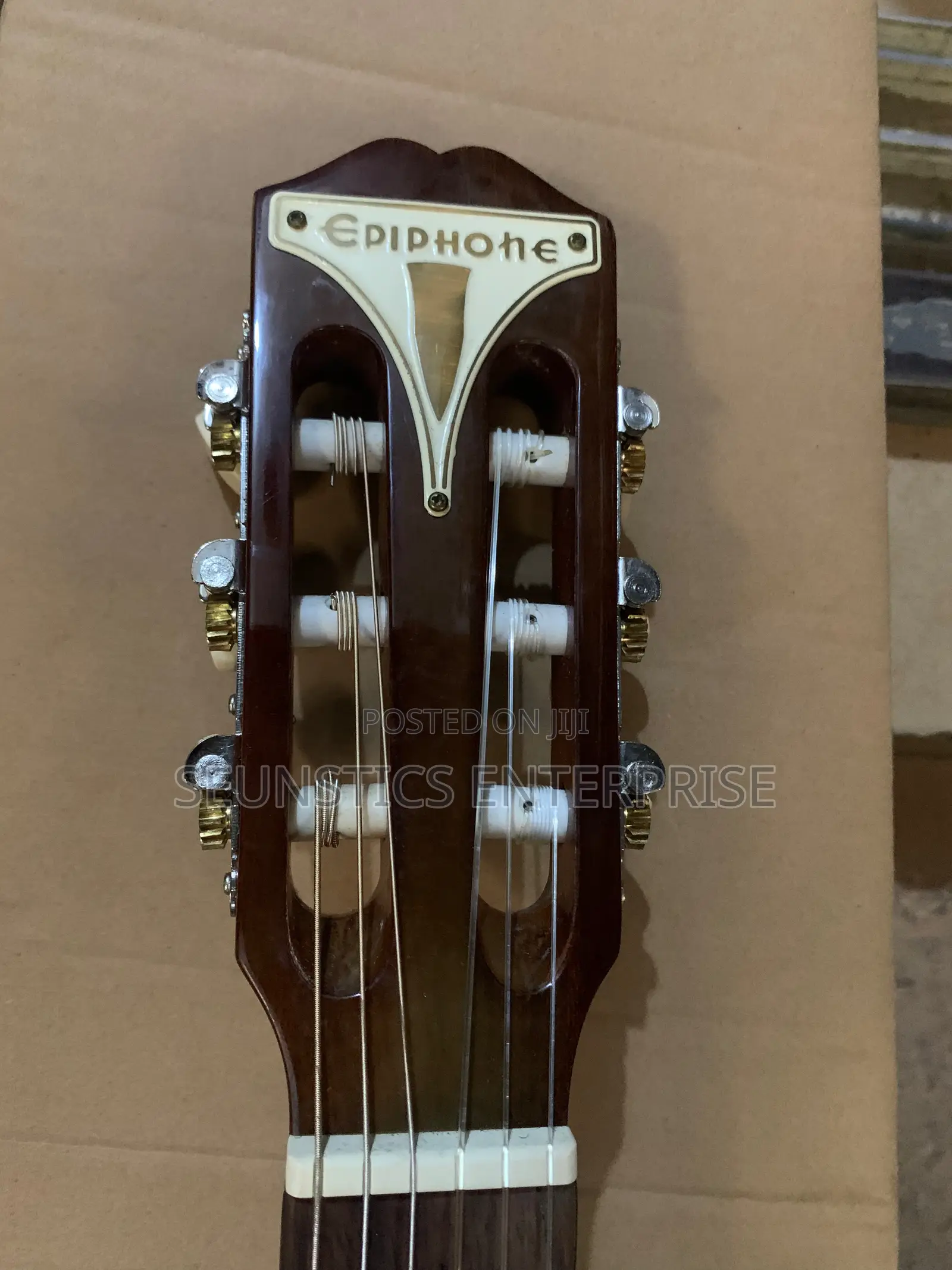 Quality Epiphone Pro 1 Classic AN Classical Guitar
