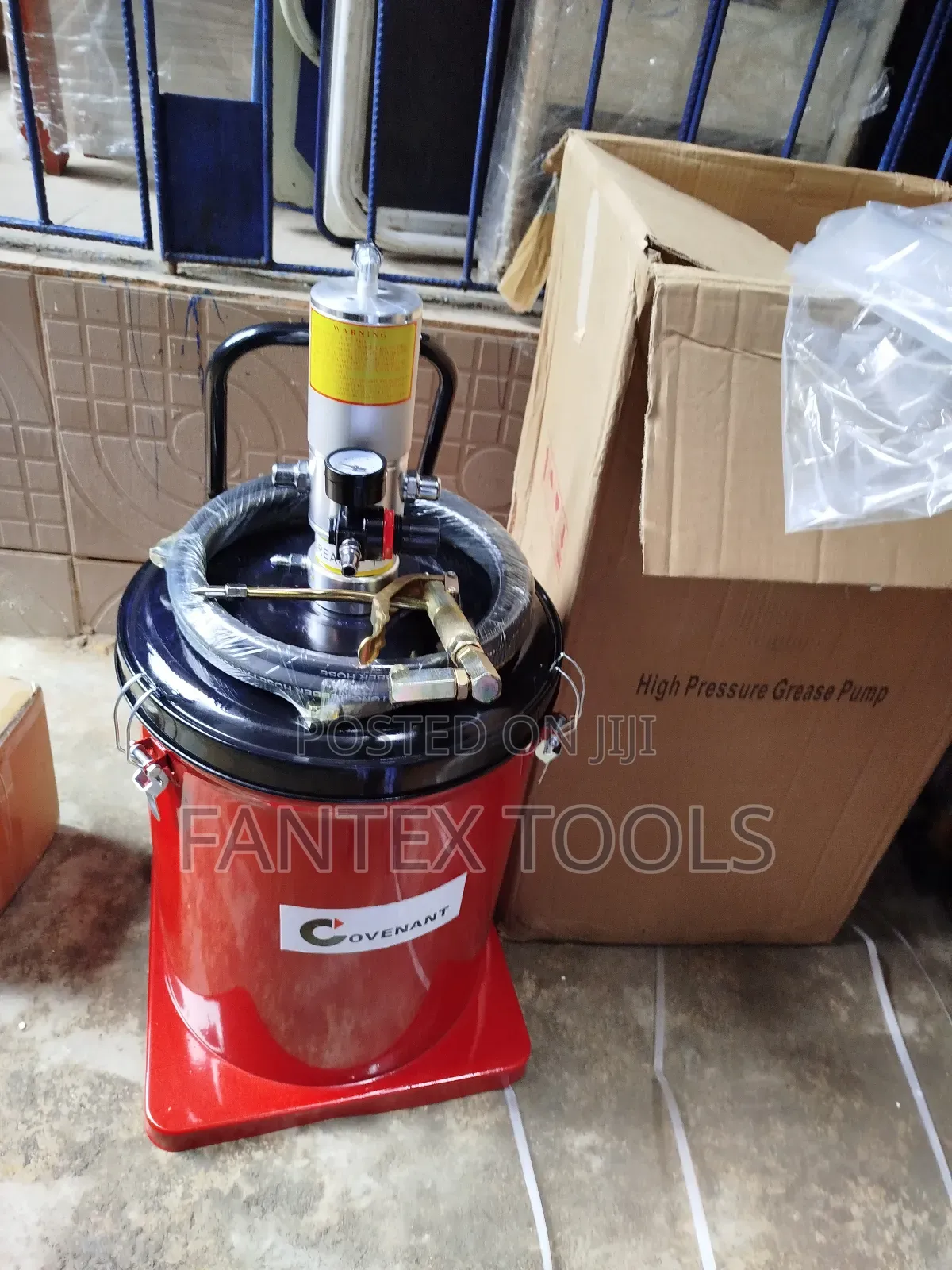 Air Grease Bucket