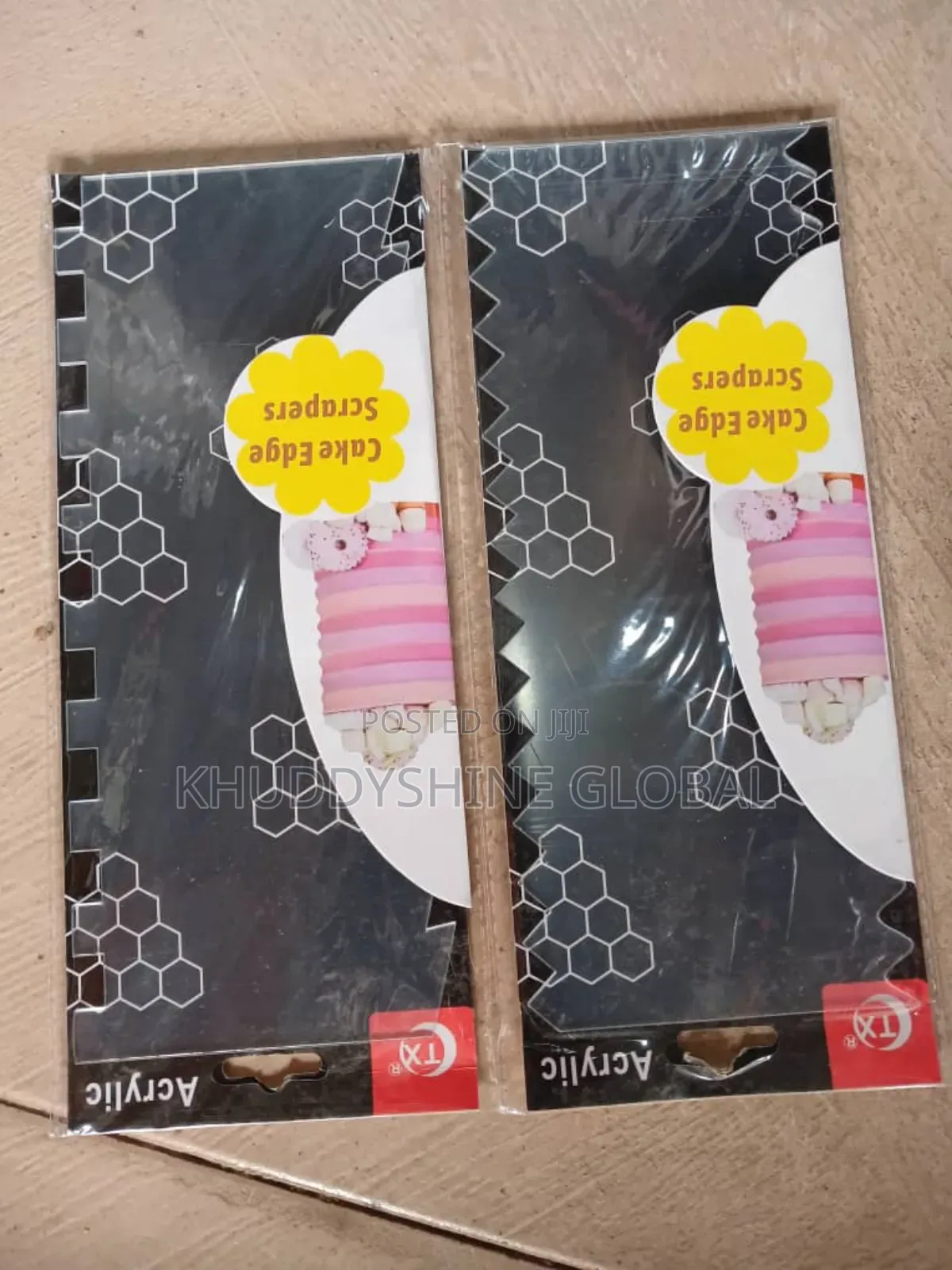 Acrylic Pattern Scraper 2 Sides for Icing Cakes