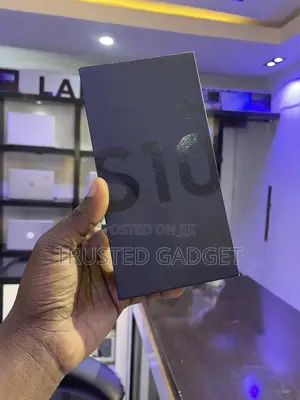 New Samsung Galaxy S10 Plus 128 GB Black