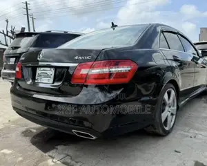 Mercedes-Benz E350 2011 Black
