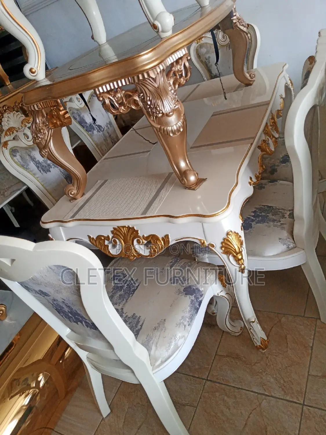 Quality Royal Wooden Dining Table By 6 Seaters