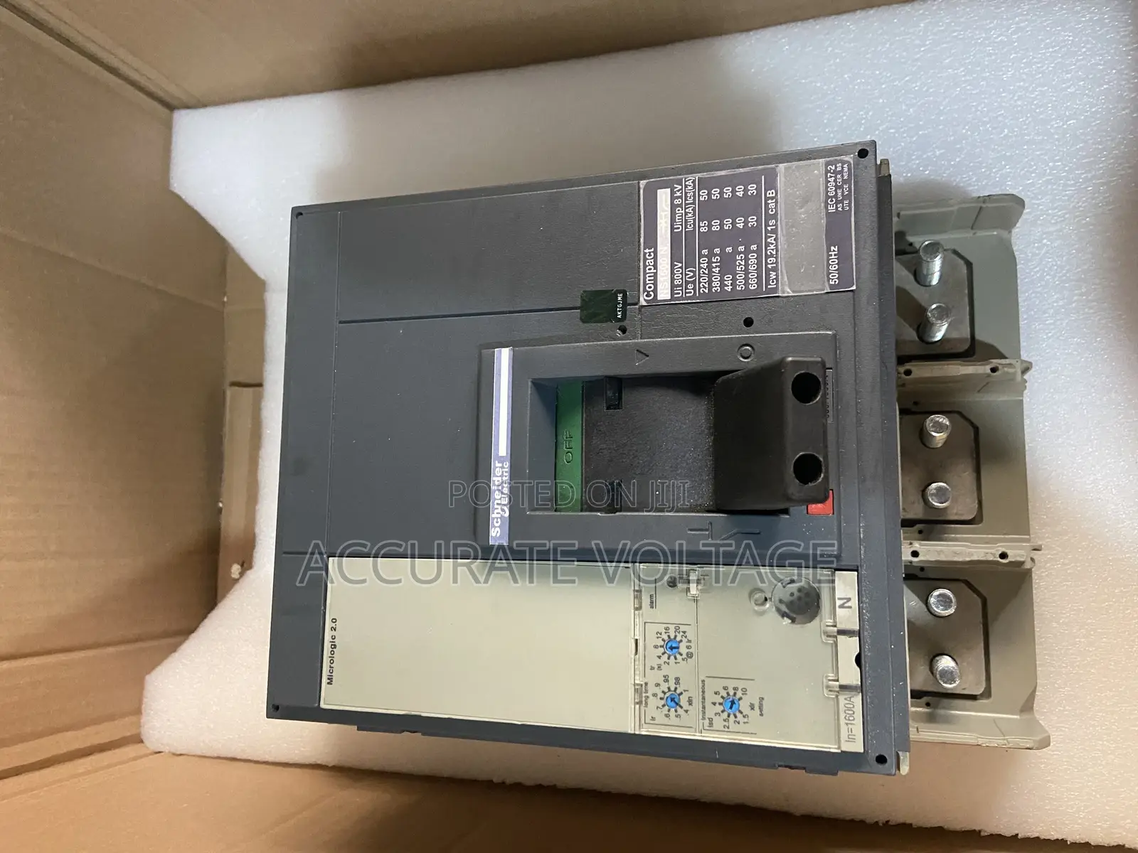 3p 1600A Schneider Breaker