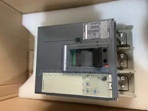 3p 1600A Schneider Breaker