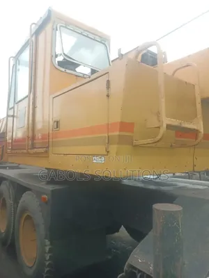 35 Tons Grove Crane Available For Sale