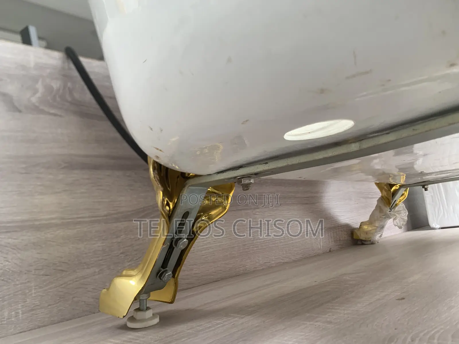 Leg Standing Bathtub