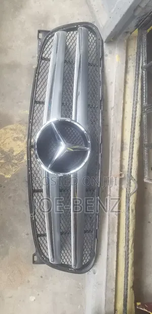GLA250 2015 Front Bumper Grill