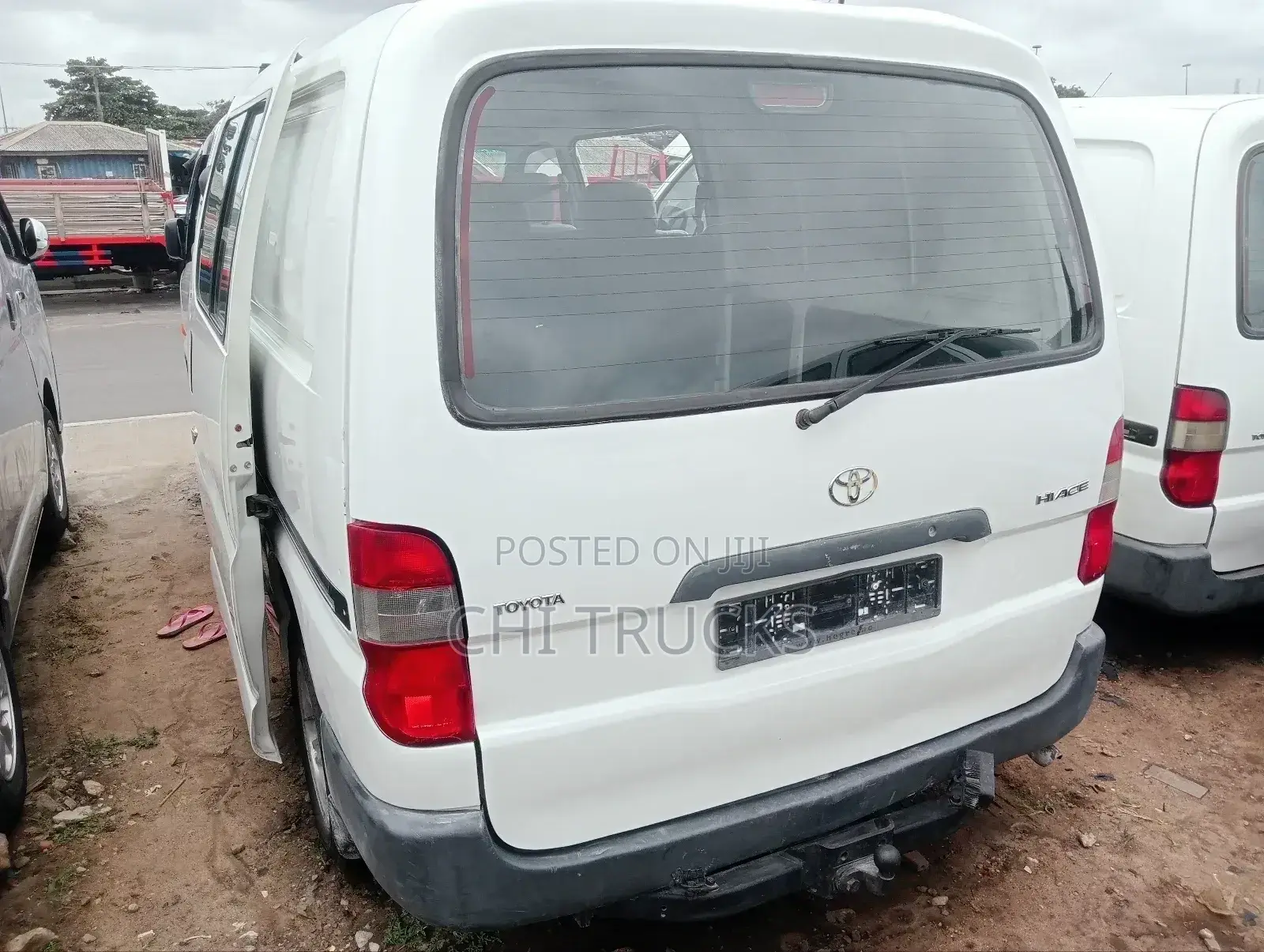 Toyota HiAce 2005 White