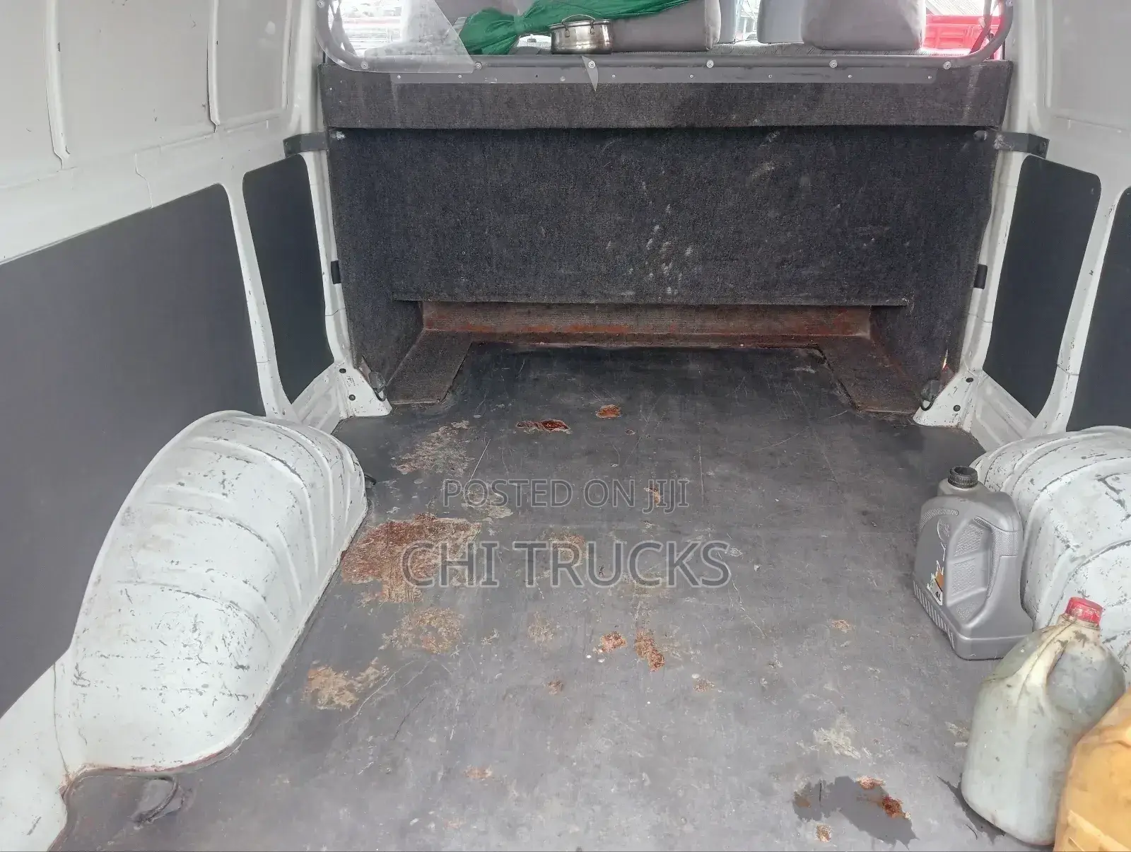 Toyota HiAce 2005 White