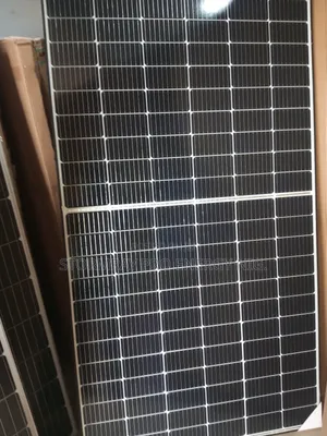550watts Maximum Power Solar Panels
