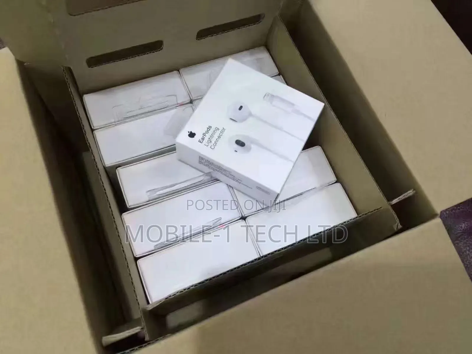 Apple Earpods With Ligtning Connector