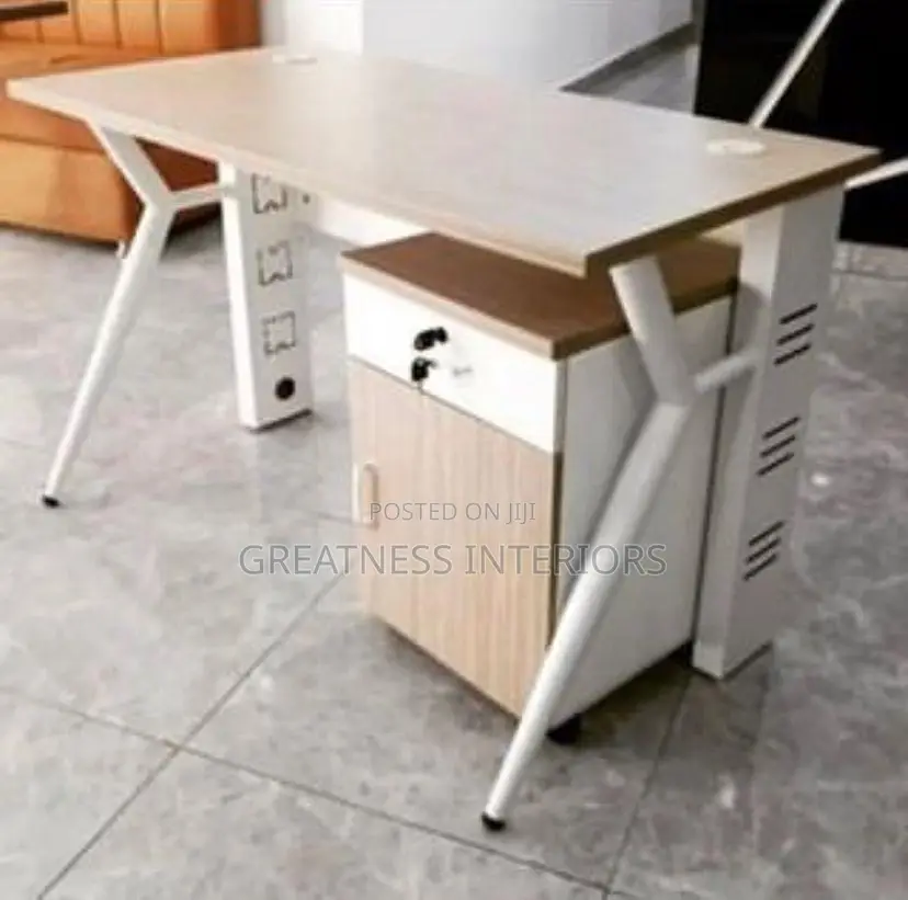 Quality Unique Office Table ( 1.4meter )