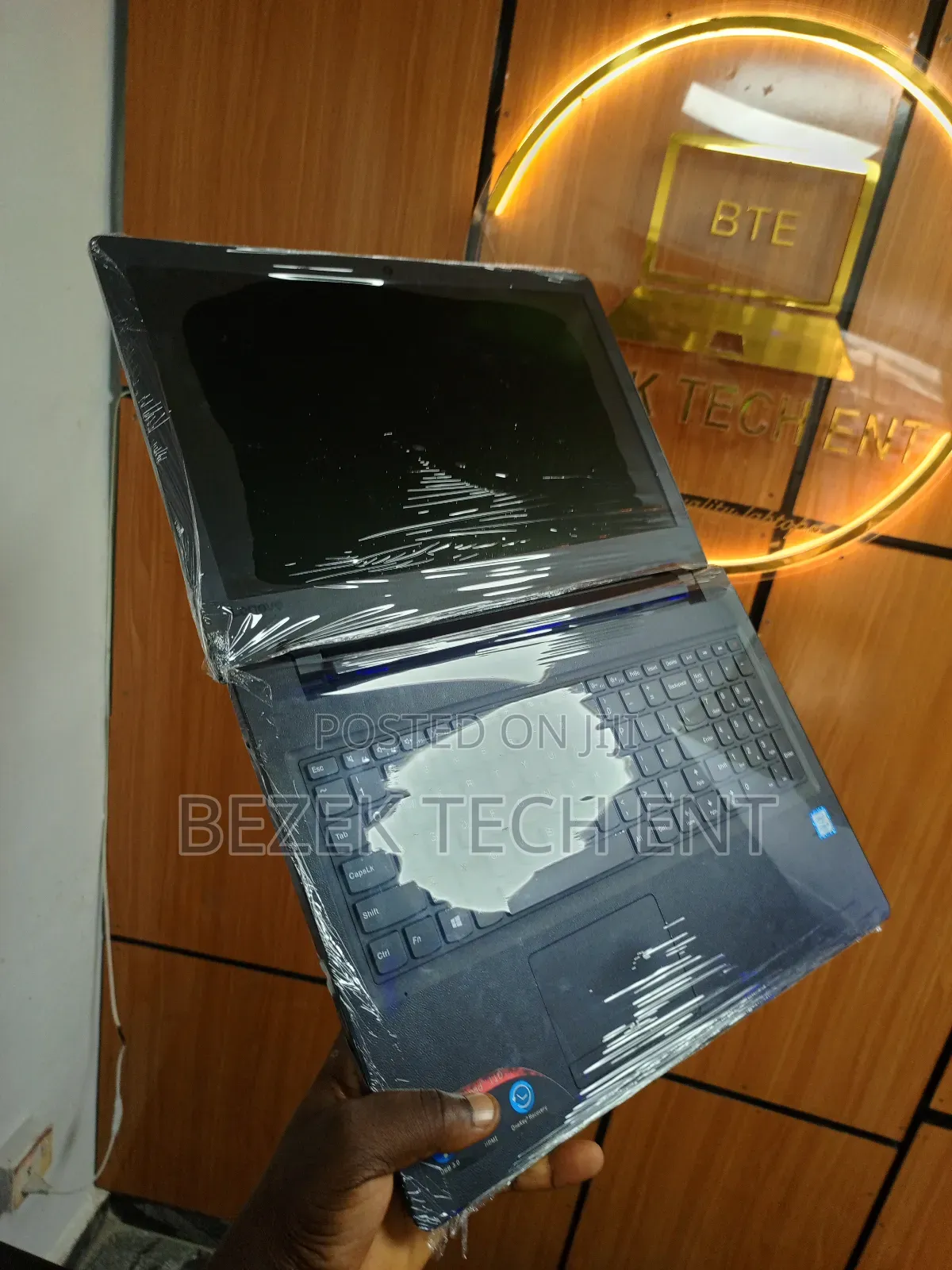 New Laptop Lenovo IdeaPad 110 8GB Intel Core I5 HDD+SSD 500GB
