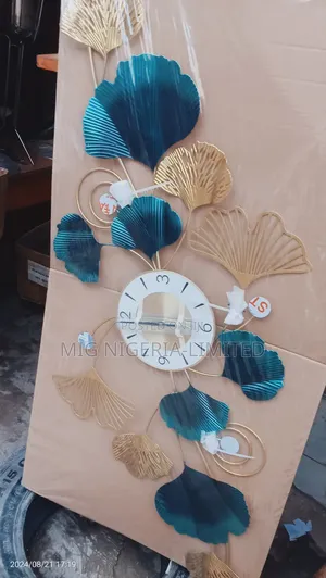 Large Vertical Luxury Wall Metal 3d Wall Clock