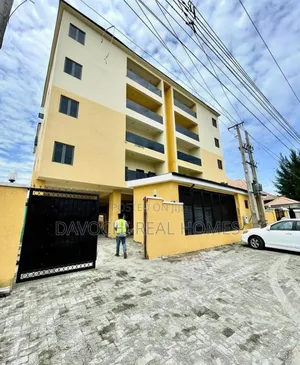 2bdrm Apartment in Lekki Phase One for rent
