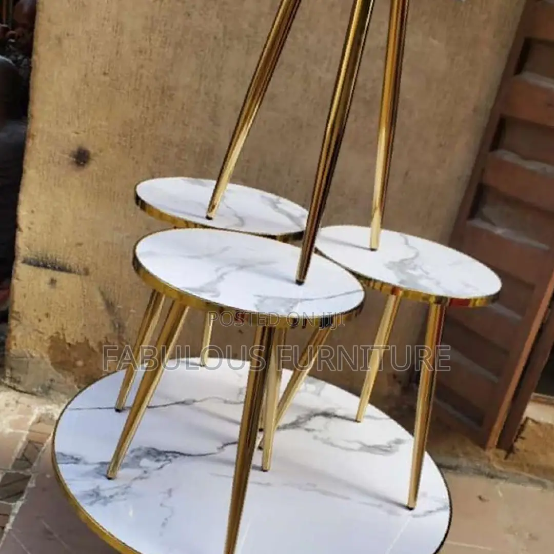 New Design Acrylic Table and Side Stool Set