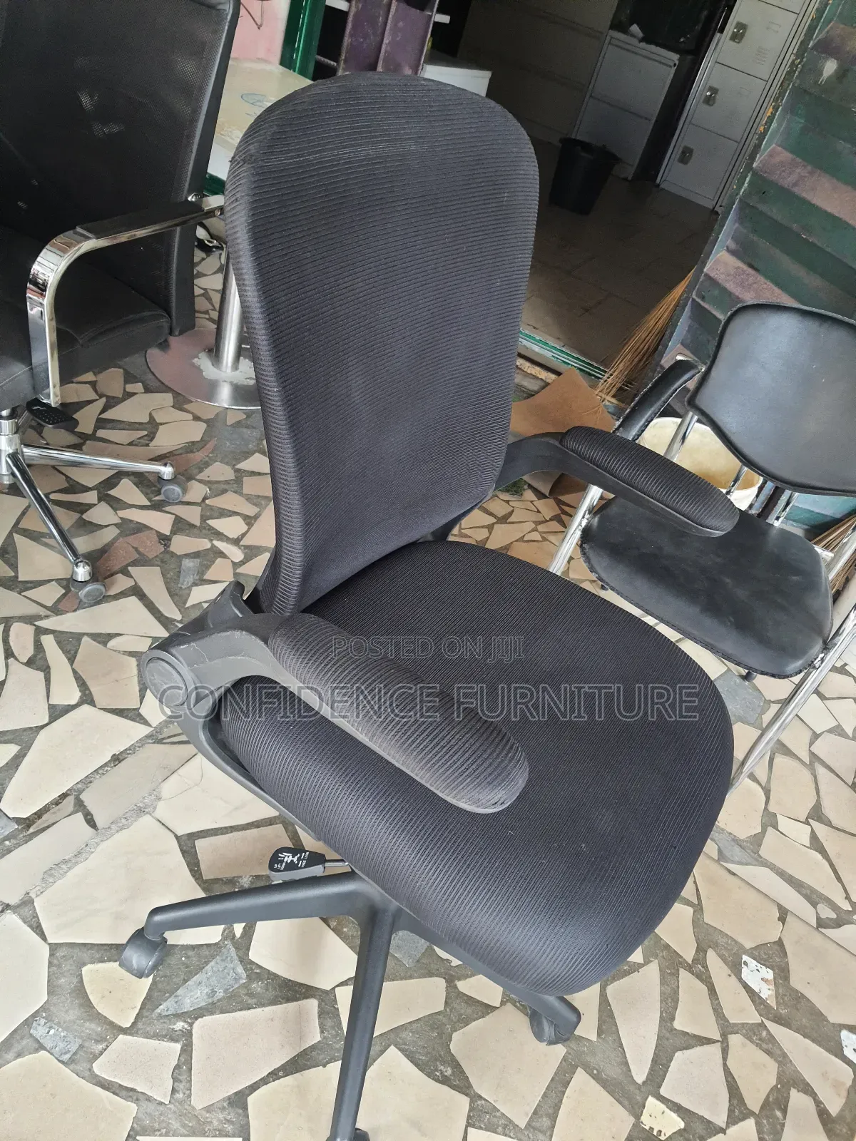 Quality Office Mesh Chair With Foldable Hand