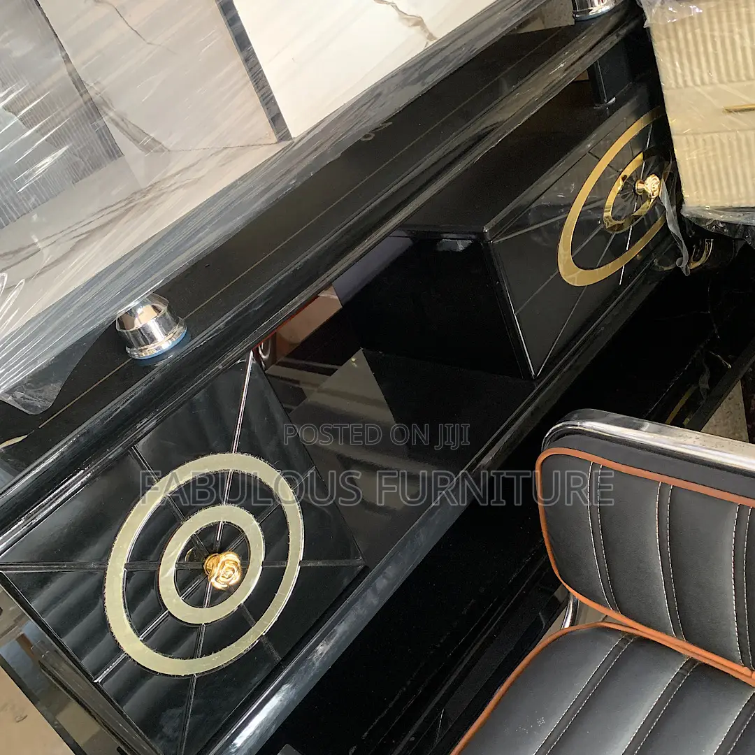 Quality Tv Stand / Tv Console Available as Seen