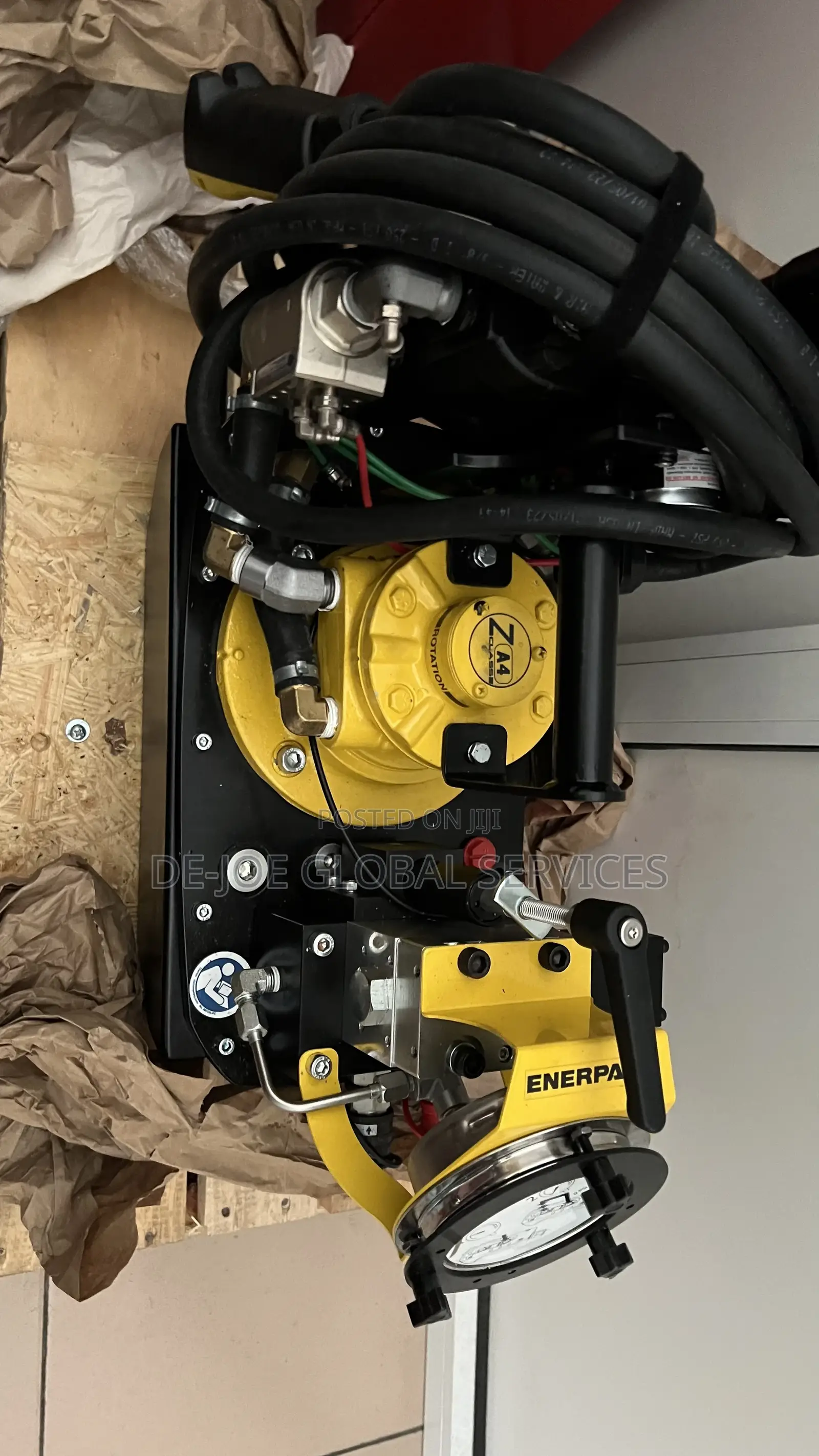 Enerpac Air Hydraulic Torque Wrench Pump Machine