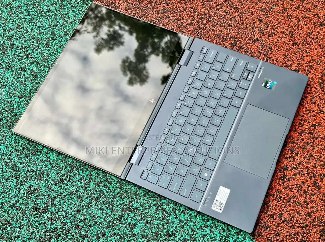 New Laptop HP Envy X360 12GB Intel Core i5 SSD 1T