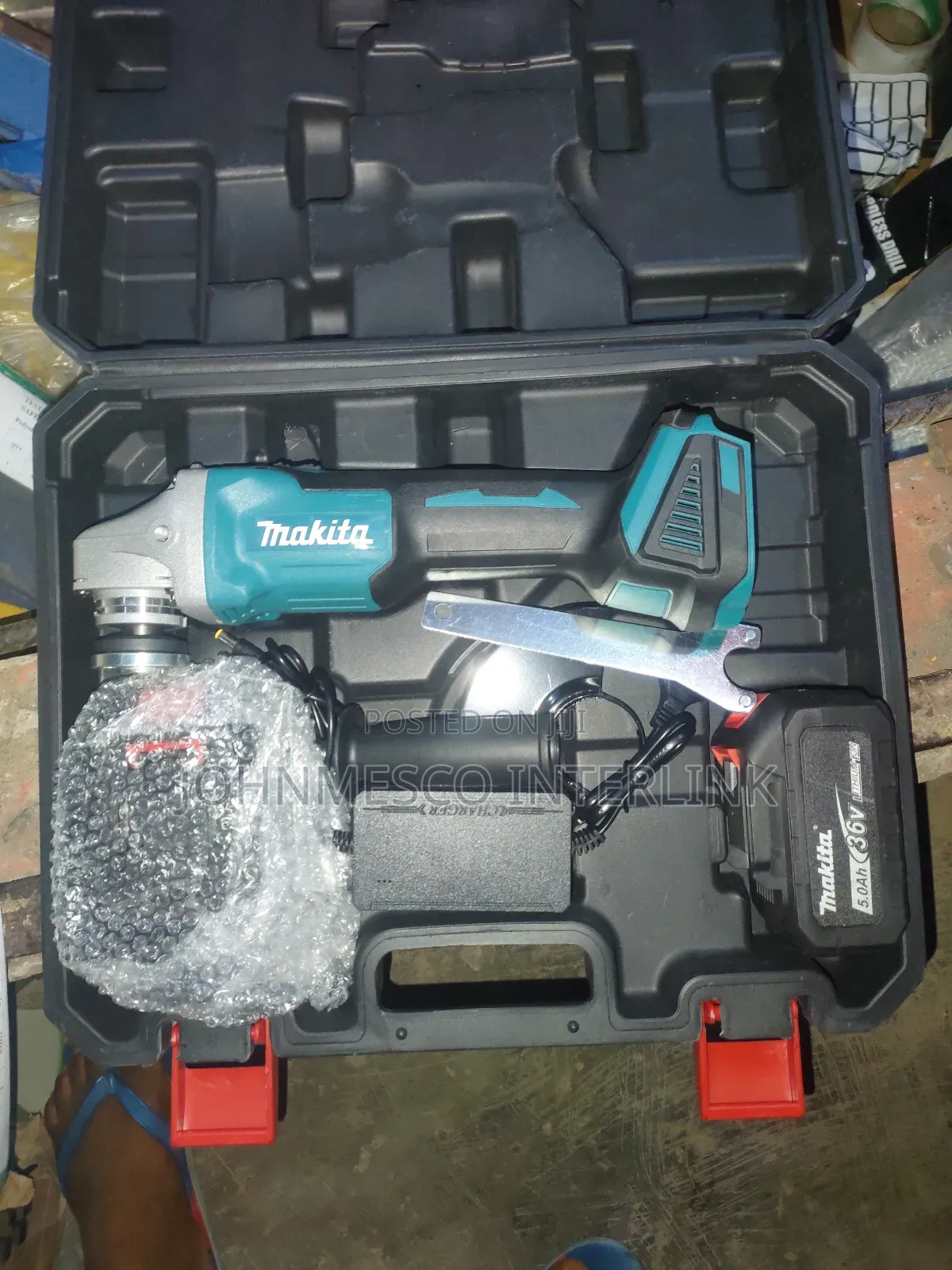 Cordless Grinding Machine