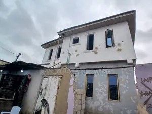 Photo - Studio Apartment in Onike Yaba for sale