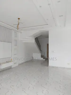 4bdrm Duplex in Prime Estate, Chevron for rent