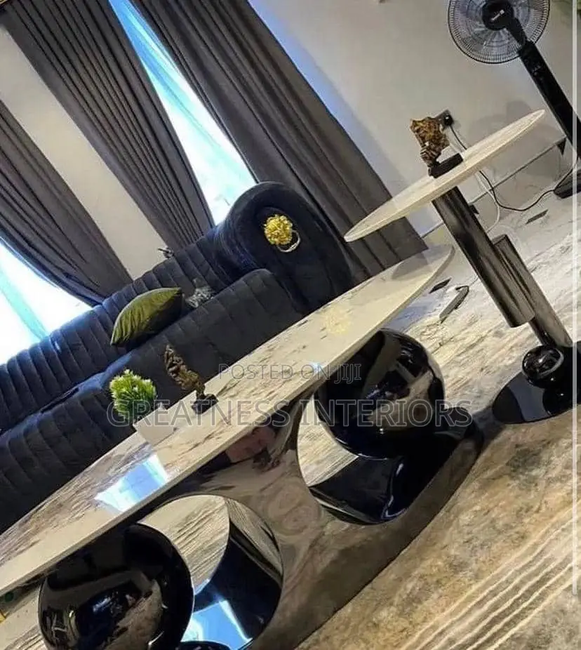Quality Unique Center Table