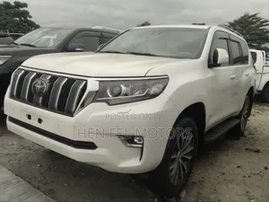 Photo - Toyota Land Cruiser Prado 2022 White