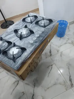 The High Quality Polystar 5 Burner Inbuilt Gas Hob