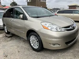 Toyota Sienna XLE Limited 2007 Gold