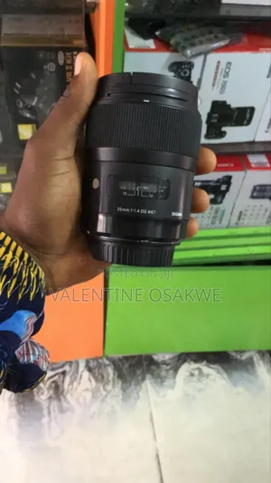 Sigma Lens 35mm F.4 for Canon