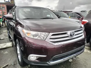Toyota Highlander 3.5L 4WD 2013 Burgundy
