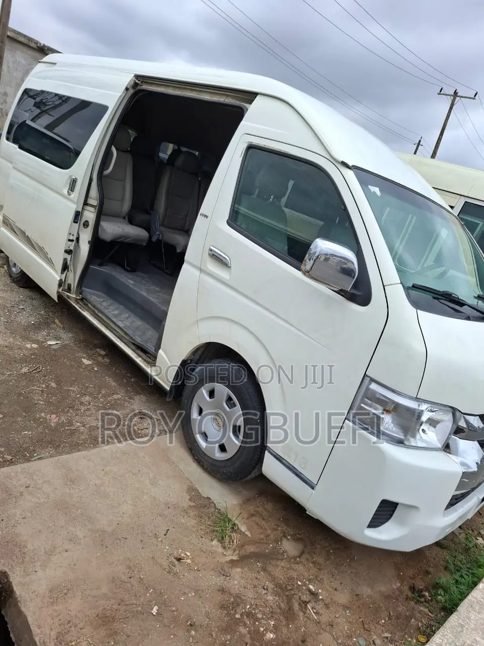 Toyota HiAce 2018 White