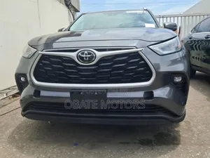 Toyota Highlander Limited 2021 Gray