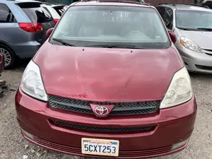 Toyota Sienna XLE 2005 Red