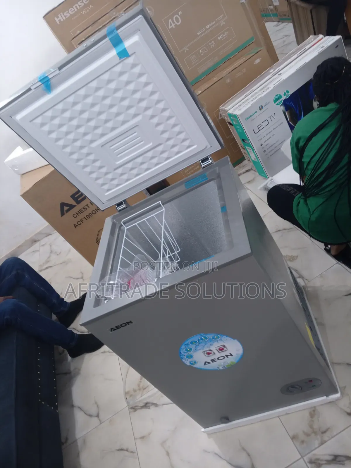 Super Freezing Aeon 100 Litre Chest Freezer