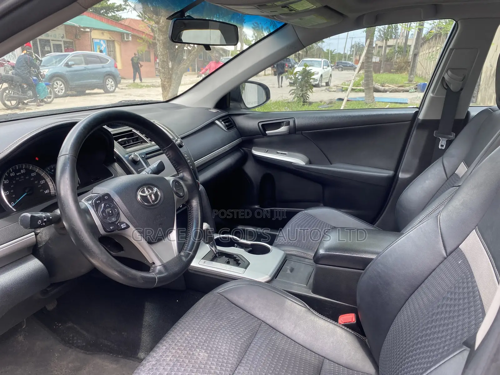Toyota Camry 2014 Silver